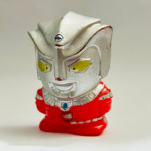 Cargar imagen en el visor de la galería, Ultraman Leo - Astra - Finger Puppet - SD Figure
