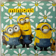 Cargar imagen en el visor de la galería, Despicable Me - Bob, Kevin &amp; Stuart - 20-pieces Jigsaw Puzzle Minions (2)
