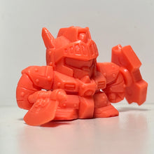 Load image into Gallery viewer, SD Gundam - Warrior Heavy Gundam - Keshi - Eraser Figure
