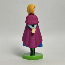 Cargar imagen en el visor de la galería, Frozen - Anna - Trading Figure - Choco Egg (38)
