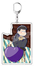 Load image into Gallery viewer, Osomatsu-san x Shibuya Parco - Matsuno Ichimatsu - Love Matsu Acrylic Keyholder
