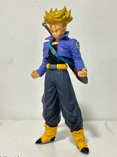 Load image into Gallery viewer, Dragon Ball Z - Future Trunks SSJ - Master Stars Piece

