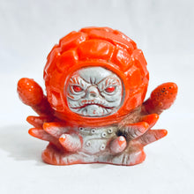 Cargar imagen en el visor de la galería, Ultraman: Towards the Future - Gudis - Finger Puppet
