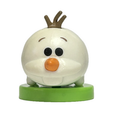 Cargar imagen en el visor de la galería, Disney Tsum Tsum - Olaf - Trading Figure - Choco Egg (83)
