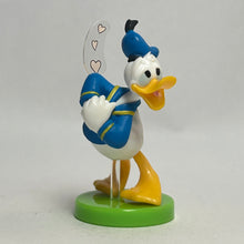 Cargar imagen en el visor de la galería, Disney - Donald Duck - Trading Figure - Choco Egg (106)
