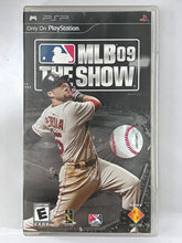 Cargar imagen en el visor de la galería, MLB 09: The Show - PSP - PlayStation Portable - NTSC - Box &amp; Manual (UCUS-98730)
