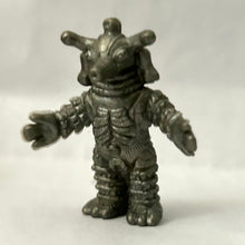 Cargar imagen en el visor de la galería, Ultraman Ace - Alien Hipporit - Keshigomu - Ultra Monster Eraser 4th
