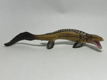 Cargar imagen en el visor de la galería, Tylosaurus - Trading Figure - Miniature (064)
