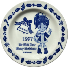 Cargar imagen en el visor de la galería, Tokimeki Memorial - Saotome Yumi - Christmas Plate with Stand
