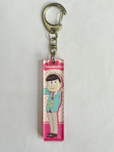 Cargar imagen en el visor de la galería, Osomatsu-san - Matsuno Todomatsu - Acrylic Stick Keychain

