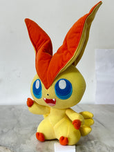 Cargar imagen en el visor de la galería, Pocket Monsters - Victini - White Plush Prize
