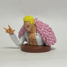 Cargar imagen en el visor de la galería, One Piece - Donquixote Doflamingo - Trading Figure - Choco Egg (13)
