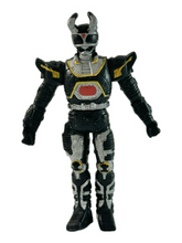 Cargar imagen en el visor de la galería, Juukou B-Fighter - Black Beet - Soft Vinyl Figure
