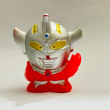 Cargar imagen en el visor de la galería, Ultraman Taro - Finger Puppet - SD Figure
