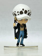Cargar imagen en el visor de la galería, One Piece - Trafalgar Law - Trading Figure
