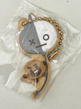 Cargar imagen en el visor de la galería, BT21 - SHOOKY - Rubber Charm - BTS
