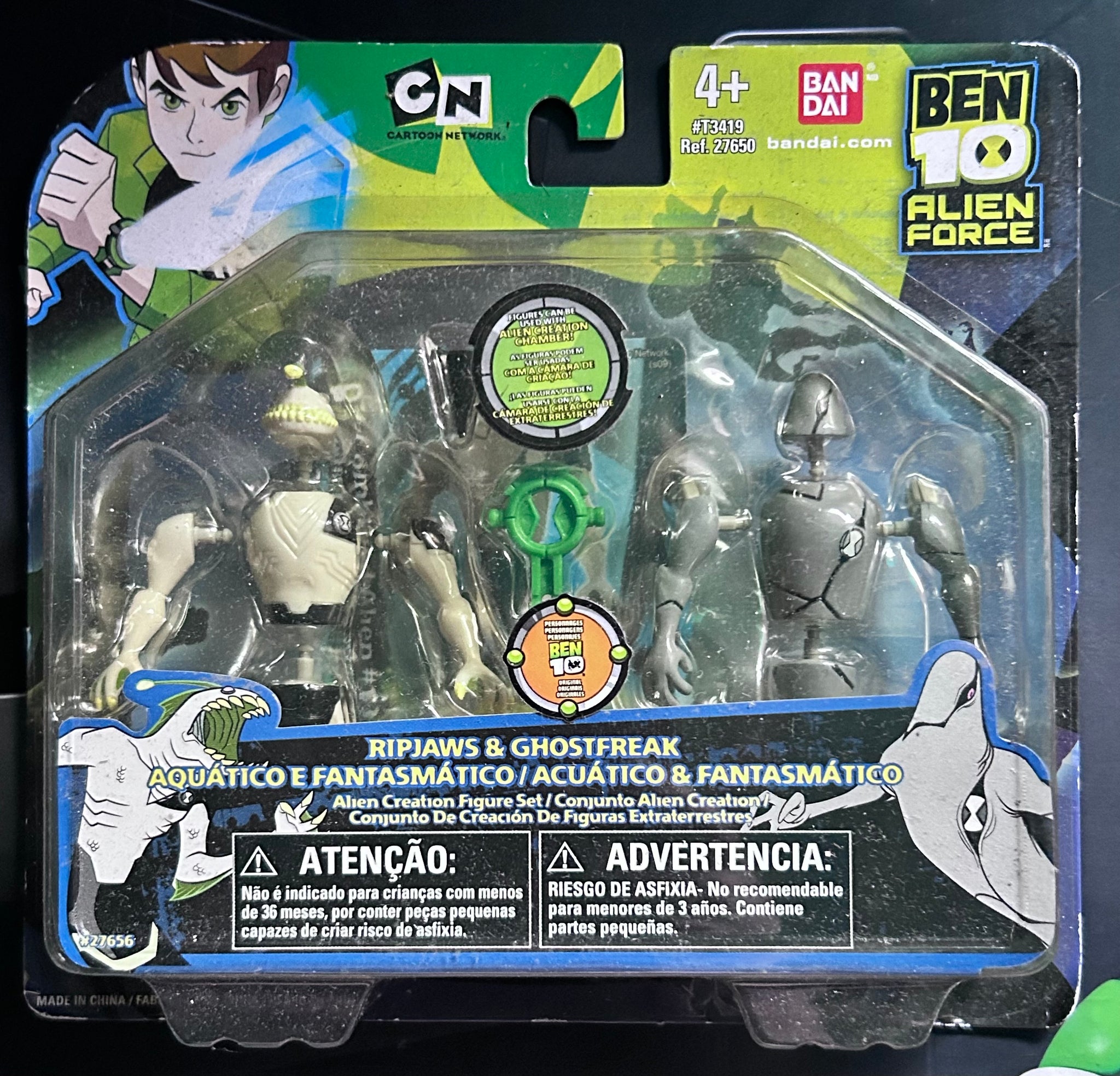 新品未開封品　ALIENS TRANSFORMING ACTION SET Bandai Ben 10 Alien Creation Complete 2 Figure Set With Card