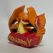 Cargar imagen en el visor de la galería, Pokémon XY - Mega Lizardon Y / Charizard - Suction Cup Badge
