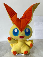 Cargar imagen en el visor de la galería, Pocket Monsters - Victini - White Plush Prize
