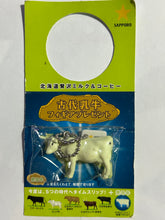 Cargar imagen en el visor de la galería, Ancient Dairy Cow Figure Strap (Set of 6)
