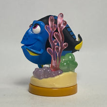 Cargar imagen en el visor de la galería, Finding Dory - Dory - Trading Figure - Choco Egg (38)
