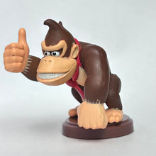 Cargar imagen en el visor de la galería, Super Mario Brothers - Donkey Kong - Trading Figure - Choco Egg
