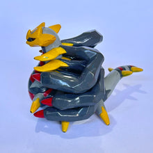 Load image into Gallery viewer, Pokémon DP - Giratina - Trading Figure - Monster Collection
