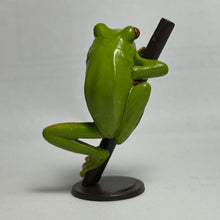 Load image into Gallery viewer, Red-eyed tree frog - Trading Figure - Miniature (07)
