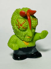 Cargar imagen en el visor de la galería, Kamen Rider - Shinigami Chameleon - Finger Puppet
