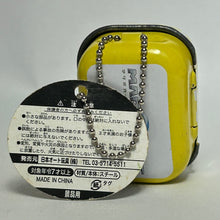 Cargar imagen en el visor de la galería, Mario Kart Wii - Wario - Mini Square Can Strap

