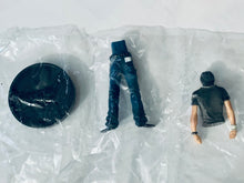Load image into Gallery viewer, Crows x Worst - Fujishiro Takumi - Trading Figure - CxW Blacklist 3rd Collection Stylish S/S Ver.
