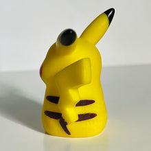 Cargar imagen en el visor de la galería, Pocket Monsters Diamond &amp; Pearl - Pikachu - Finger Puppet
