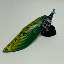 Cargar imagen en el visor de la galería, Indian peafowl - Trading Figure - Miniature (02)
