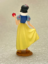 Cargar imagen en el visor de la galería, Snow White and the Seven Dwarfs - Snow White - Disney Choco Party Part 1 - Trading Figure (S-01)
