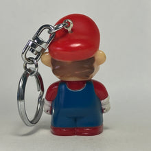 Cargar imagen en el visor de la galería, Super Mario World - Mario - Soft Vinyl Figure Keychain
