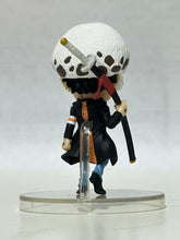 Cargar imagen en el visor de la galería, One Piece - Trafalgar Law - Trading Figure
