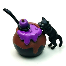 Cargar imagen en el visor de la galería, Helping the Black Cat - 6. Magic Apple (Purple)
