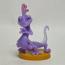 Load image into Gallery viewer, Monsters Inc. - Randall Boggs - Trading Figure - Choco Egg (45)
