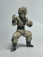 Cargar imagen en el visor de la galería, Dragon Ball Z - Son Goku SSJ2 - Trading Figure - Mono ver. - SHF7
