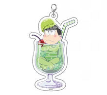 Load image into Gallery viewer, Osomatsu-san - Matsuno Choromatsu - Summer Pine Market Trading Acrylic Charm - Cream Soda Matsu ver.
