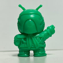 Cargar imagen en el visor de la galería, The New Kamen Rider - Skyrider - Eraser Figure - Keshigomu - Green ver.
