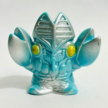 Cargar imagen en el visor de la galería, Ultraman - Alien Baltan - Finger Puppet - Kaiju - Monster - SD Figure
