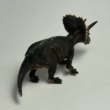 Cargar imagen en el visor de la galería, Triceratops - Trading Figure - Miniature (02A)
