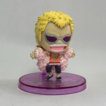 Cargar imagen en el visor de la galería, One Piece - Donquixote Doflamingo - Trading Figure
