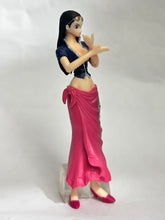 Cargar imagen en el visor de la galería, One Piece - Nico Robin - Trading Figure
