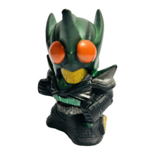 Load image into Gallery viewer, Kamen Rider Kabuto - Kamen Rider KickHopper - Trading Figure
