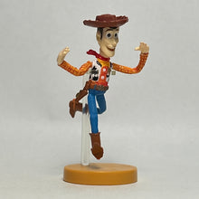 Cargar imagen en el visor de la galería, Toy Story 2 - Woody - Trading Figure - Choco Egg (1)
