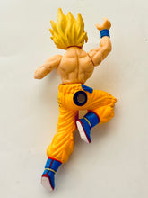 Load image into Gallery viewer, Dragon Ball Z - Son Goku SSJ - Candy Toy - DB Magnet Model
