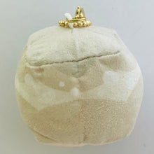 Cargar imagen en el visor de la galería, Yuri!!! on Ice - Yuri Plisetsky (Kime face) - Stuffed Toy Keychain Collection
