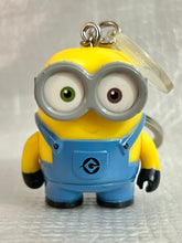 Cargar imagen en el visor de la galería, Despicable Me - Bob - USJ Figure Keychain
